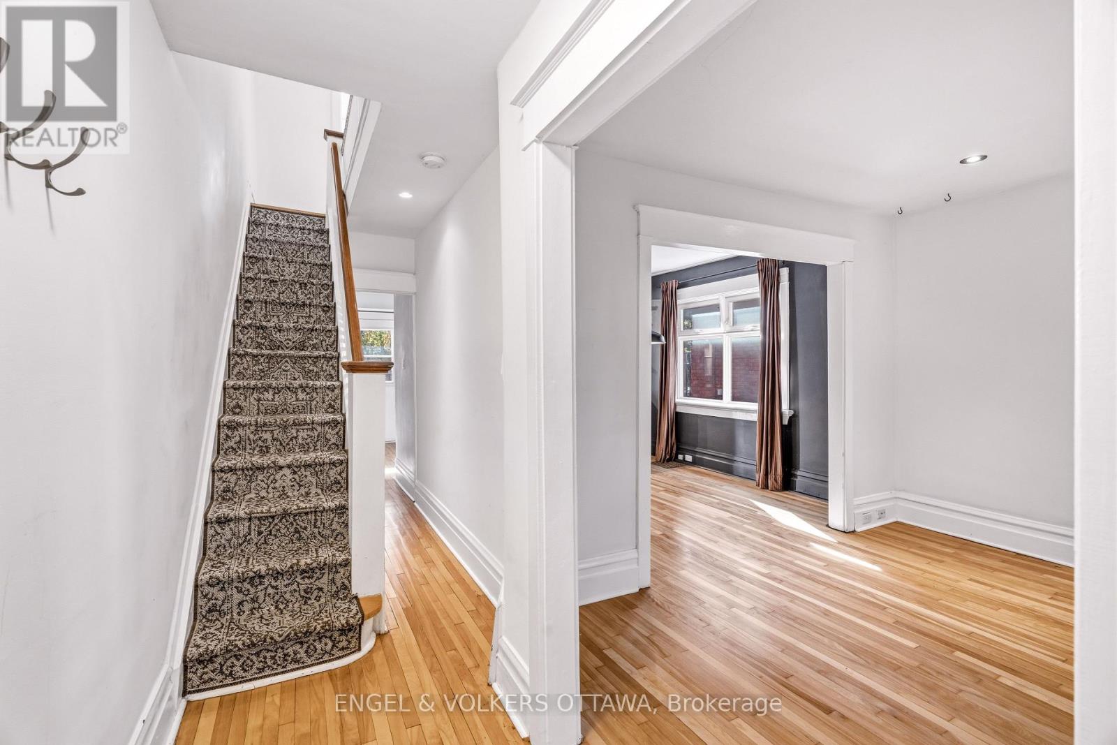 12 Clarey Avenue, Ottawa, Ontario  K1S 2R7 - Photo 3 - X14117740
