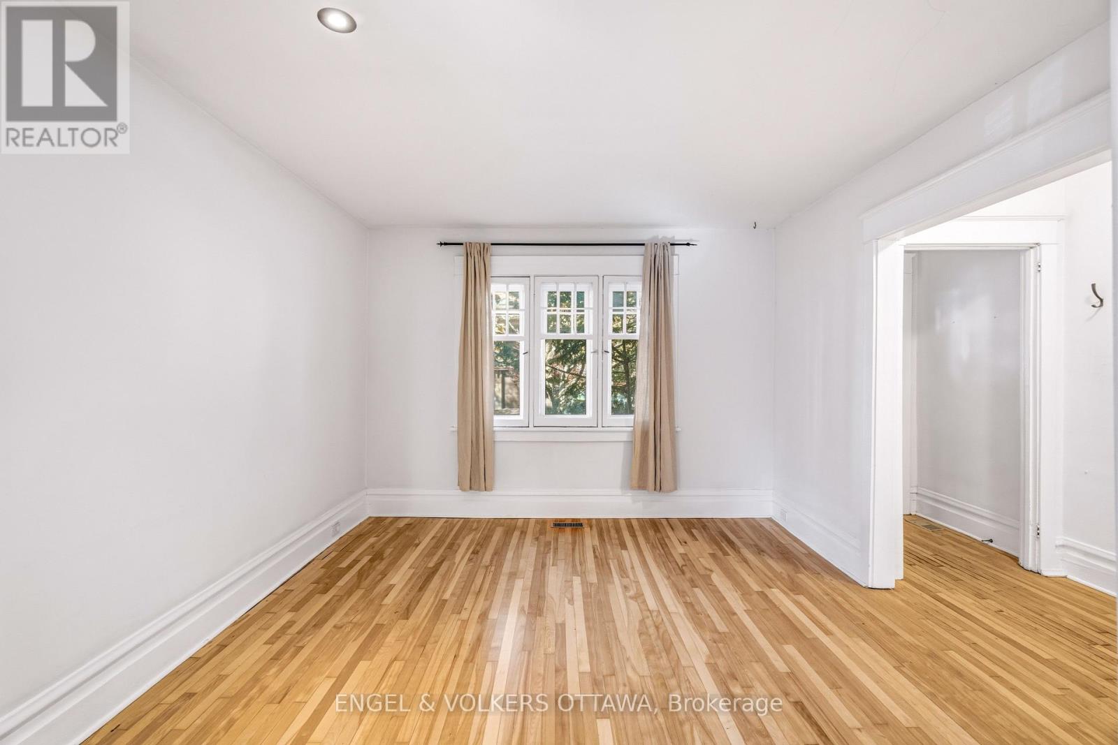 12 Clarey Avenue, Ottawa, Ontario  K1S 2R7 - Photo 4 - X14117740