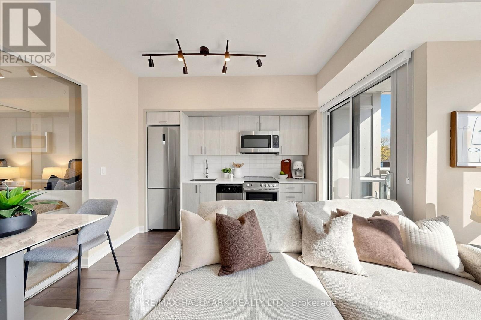 305 - 1 Cardiff Road, Toronto, Ontario M4P 0G2 - Photo 3 - C14117904