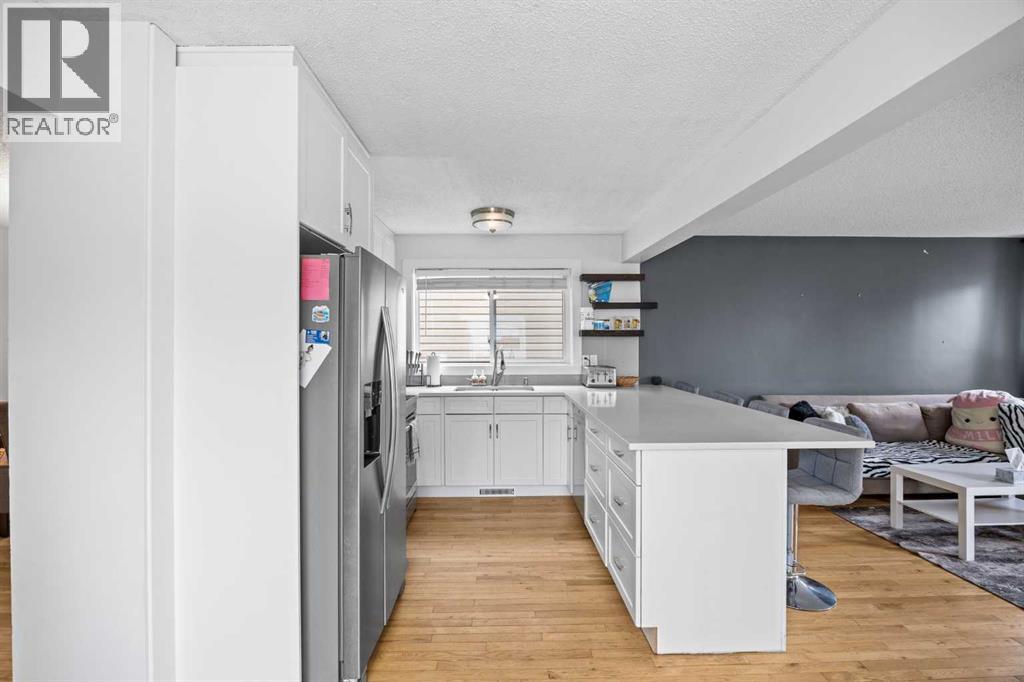 2320 Woodview Drive Sw, Calgary, Alberta  T2W 4X6 - Photo 15 - A2345576