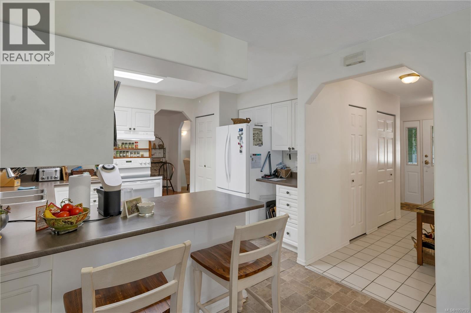 1492 Hyacinthe Bay Rd