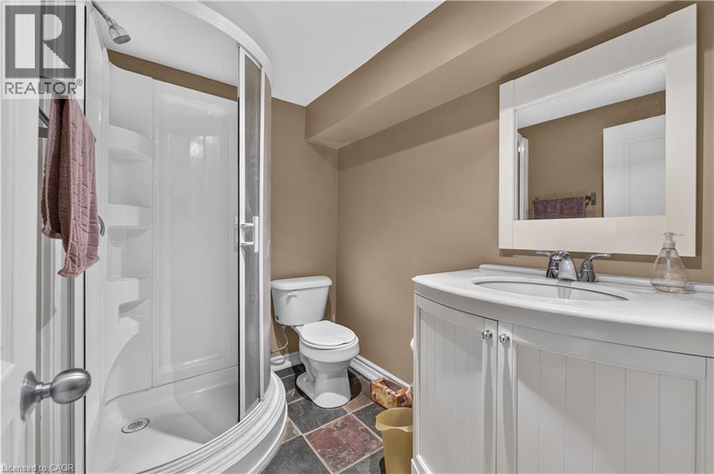 304 East 19th Street, Hamilton, Ontario  L9A 4S7 - Photo 39 - 40873703