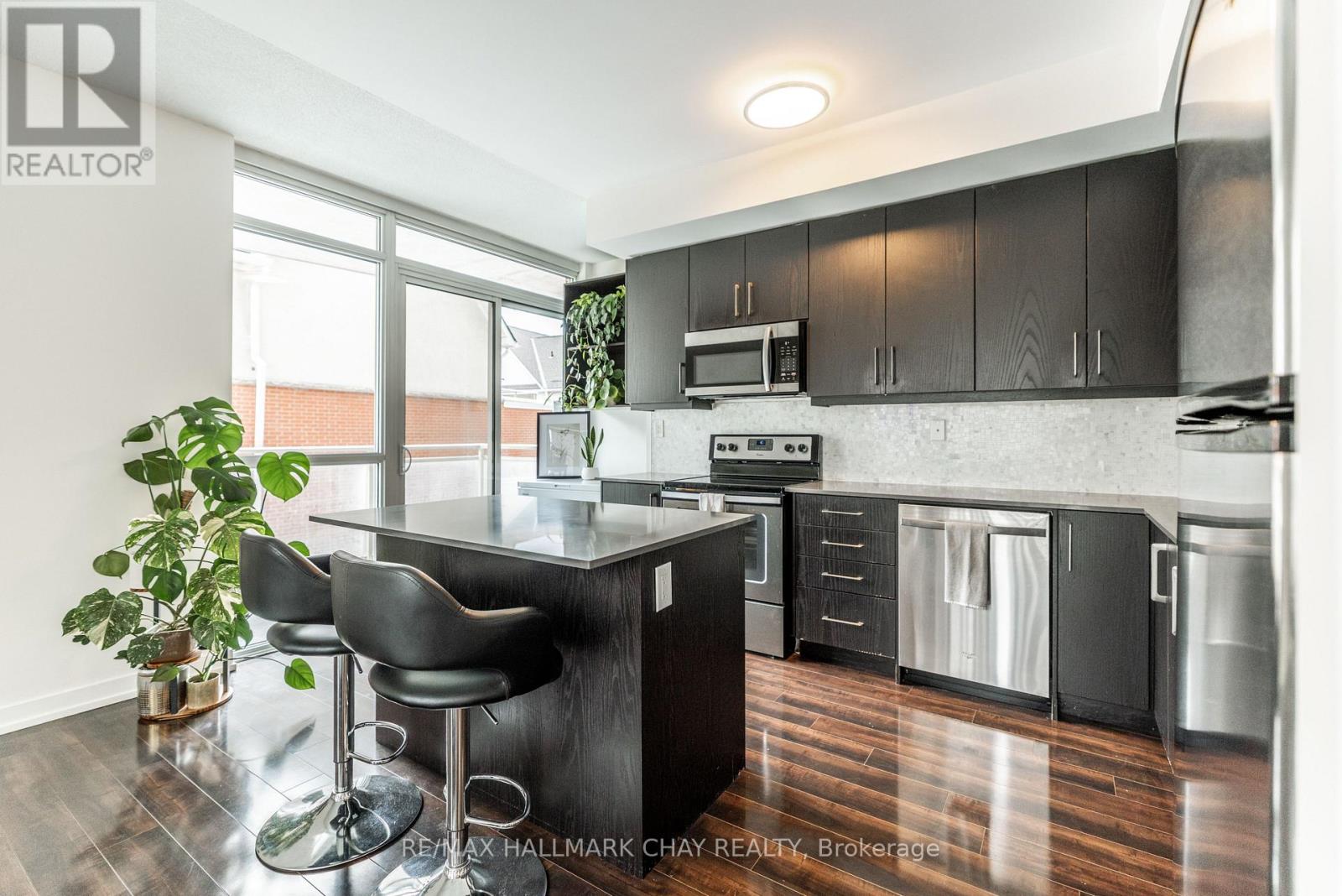 204 - 5101 Dundas Street W, Toronto, Ontario M9A 1C3 - Photo 4 - W13857032
