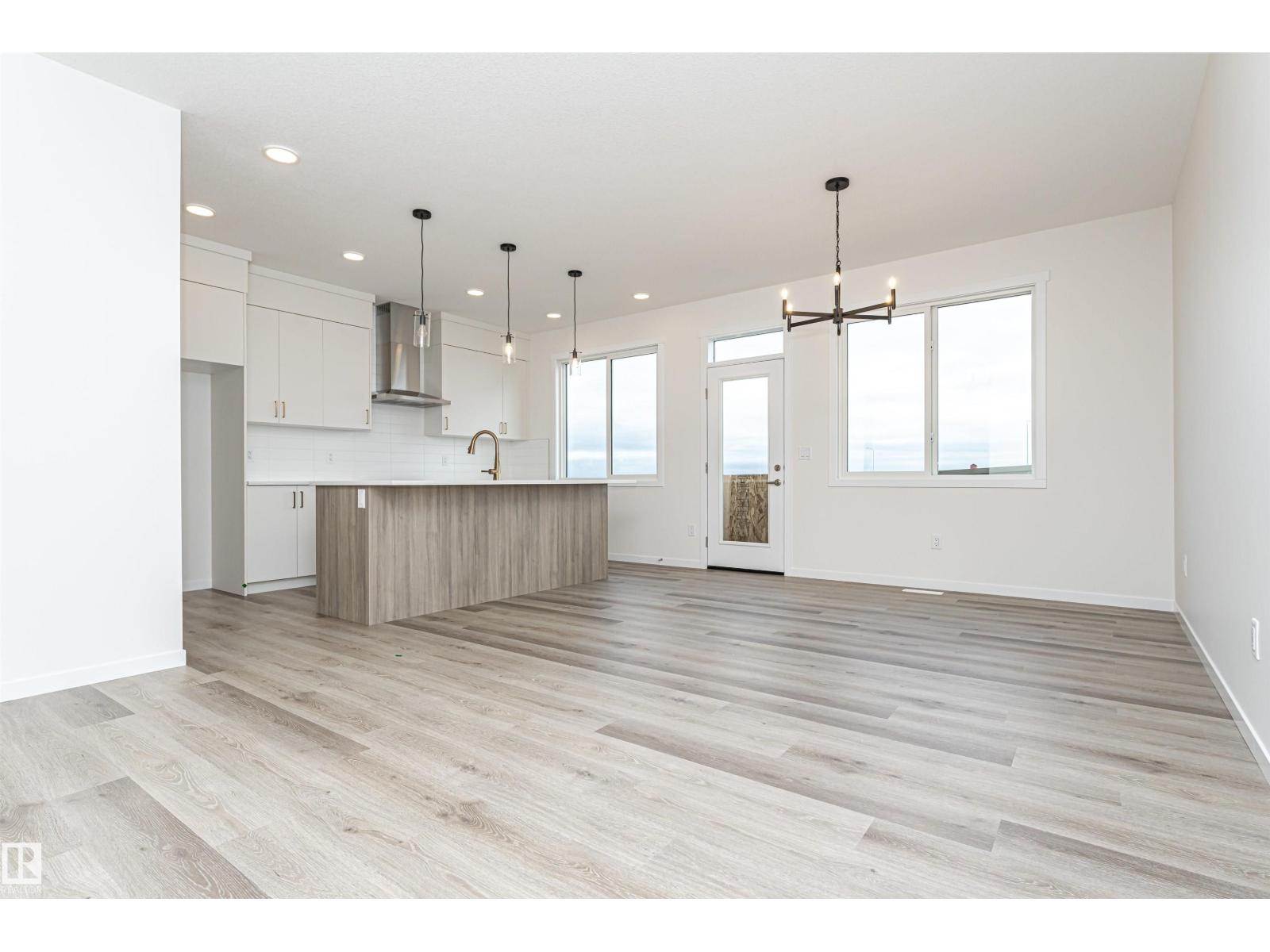 6276 180 Av NW, Edmonton, Alberta  T5Y 4L8 - Photo 8 - E4514323