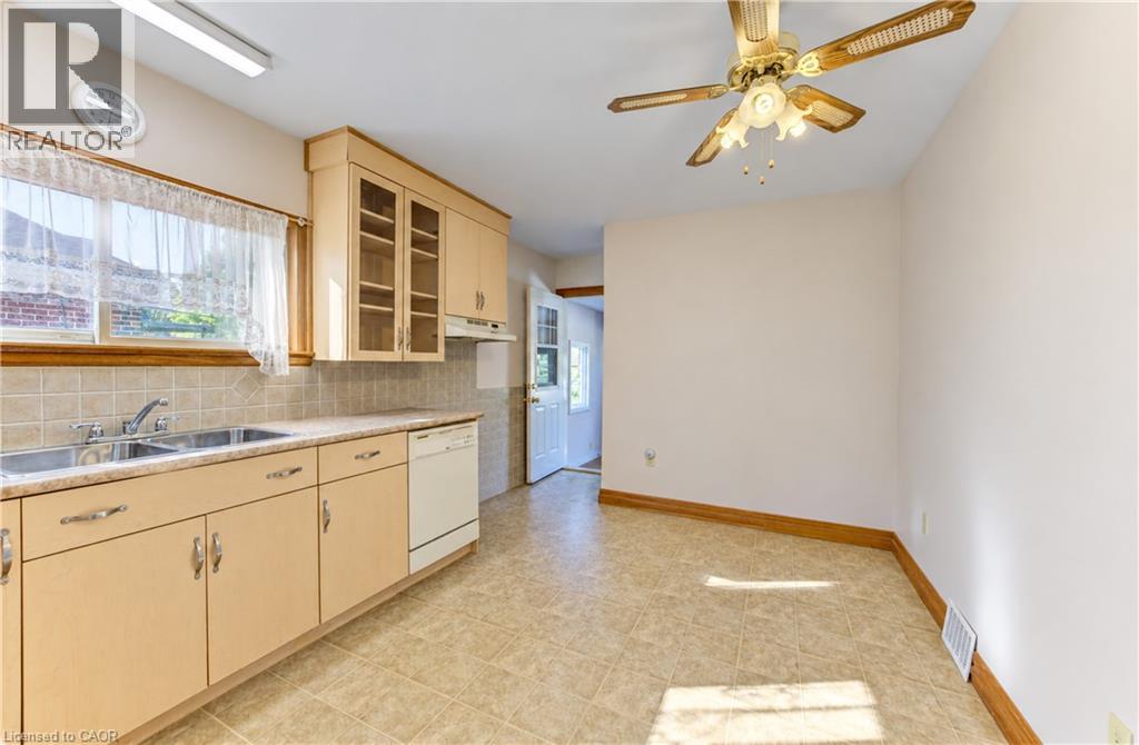 144 Graham Street, Waterloo, Ontario  N2J 1A1 - Photo 14 - 40872373
