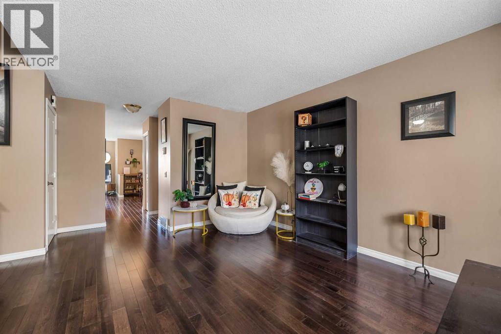 10 Martin Crossing Court NE, Calgary, Alberta T3J 3P3 - Photo 10 - A2350448
