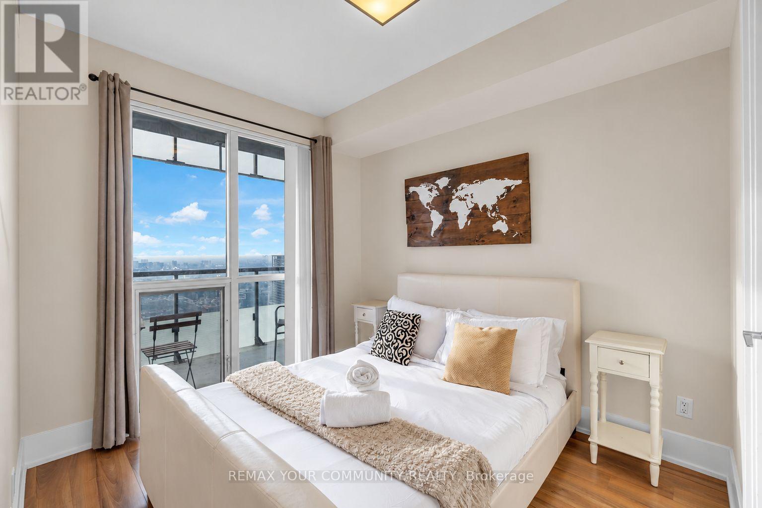 4202 - 300 Front Street W, Toronto, Ontario  M5V 0E9 - Photo 17 - C14117786