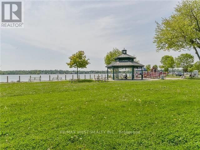 602 Annland Street, Pickering, Ontario  L1W 1A7 - Photo 2 - E14109830