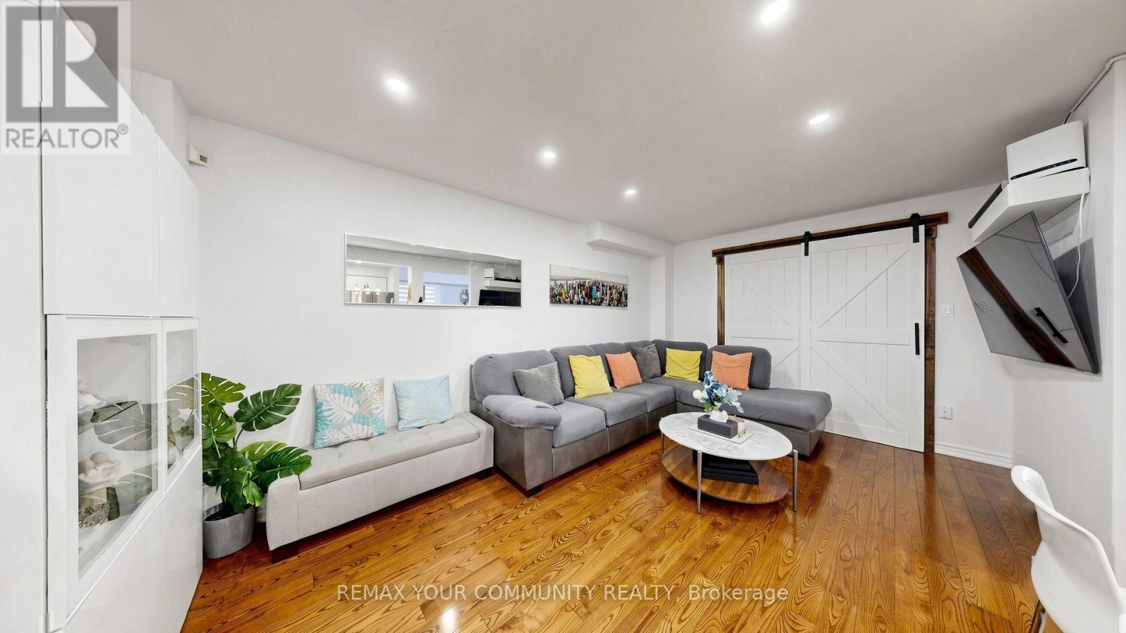 76 Deanscroft Square, Toronto, Ontario  M1E 4W9 - Photo 10 - E14117804