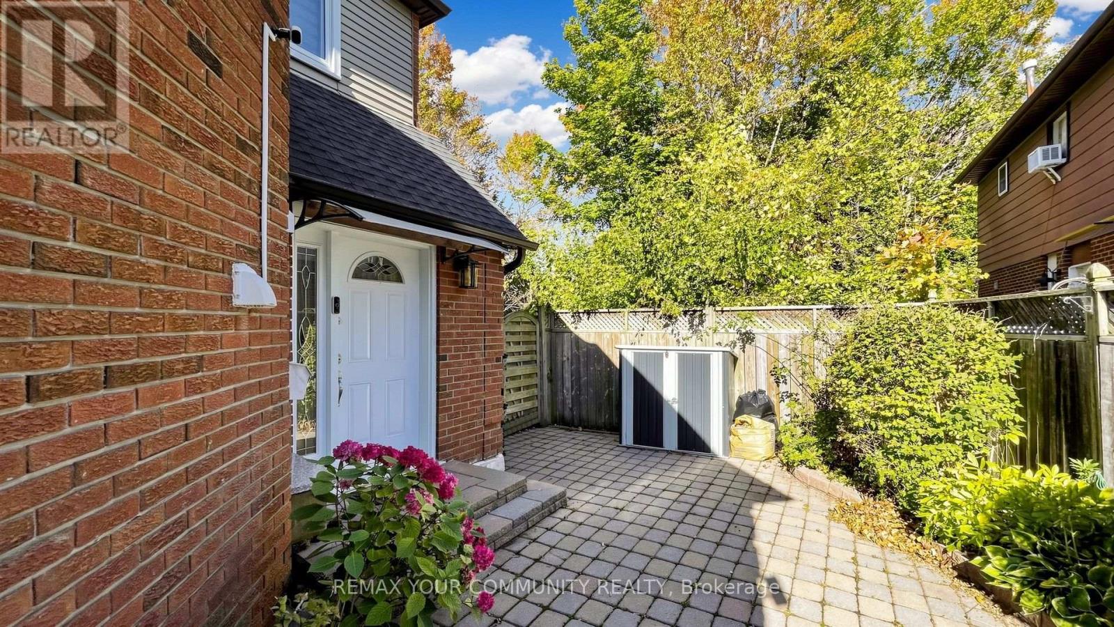 76 Deanscroft Square, Toronto, Ontario  M1E 4W9 - Photo 4 - E14117804