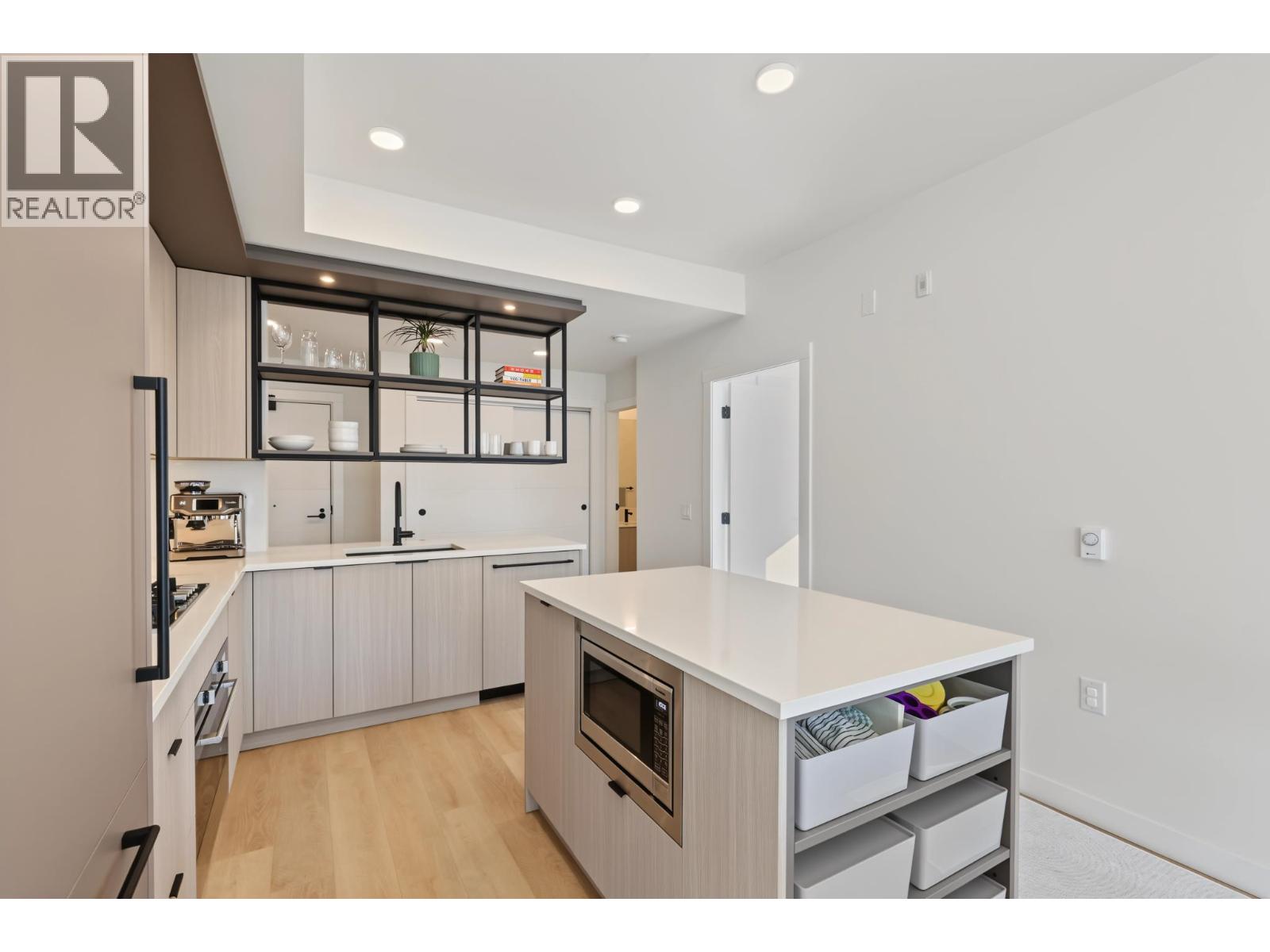 208 2268 E Broadway, Vancouver, British Columbia  V5N 0L2 - Photo 9 - R3178484