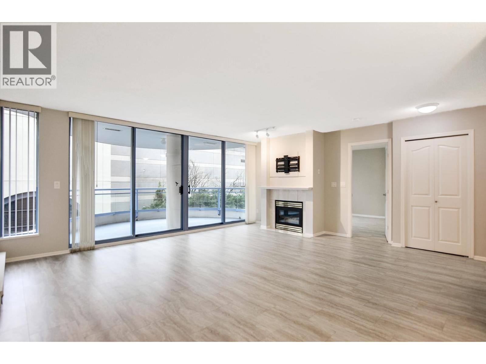 304 719 Princess Street, New Westminster, British Columbia  V3M 6T9 - Photo 3 - R3178519
