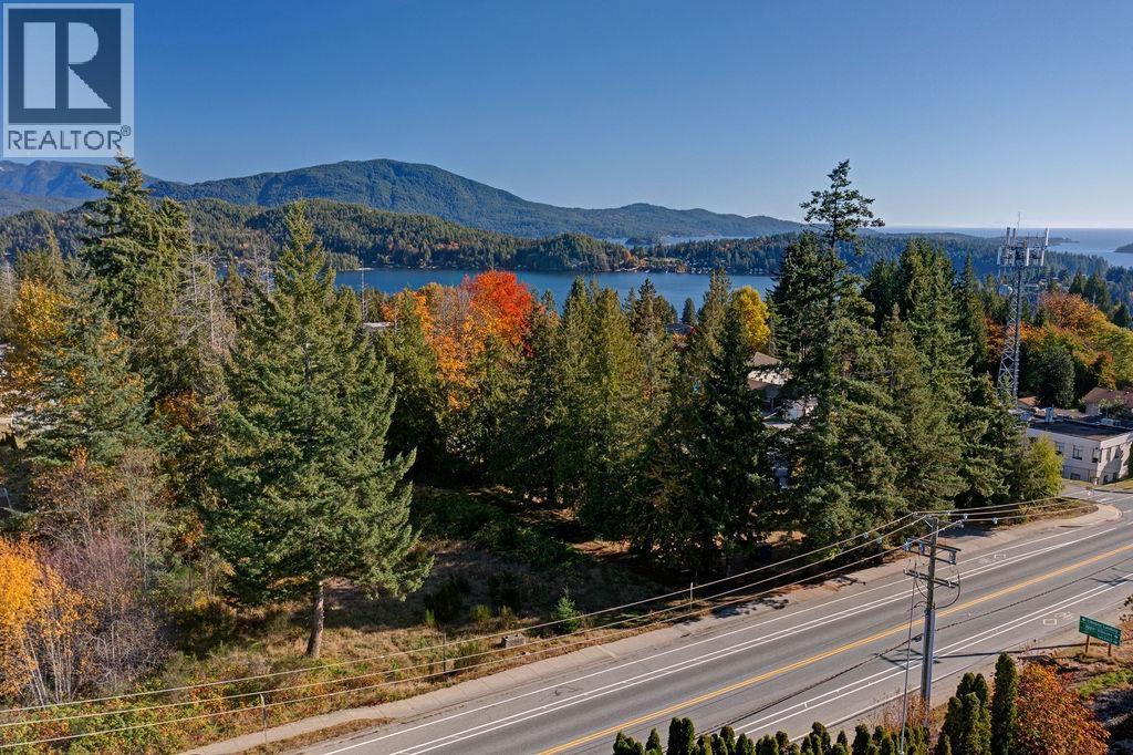 718 North Road, Gibsons, British Columbia  V0N 1V9 - Photo 2 - R3171991
