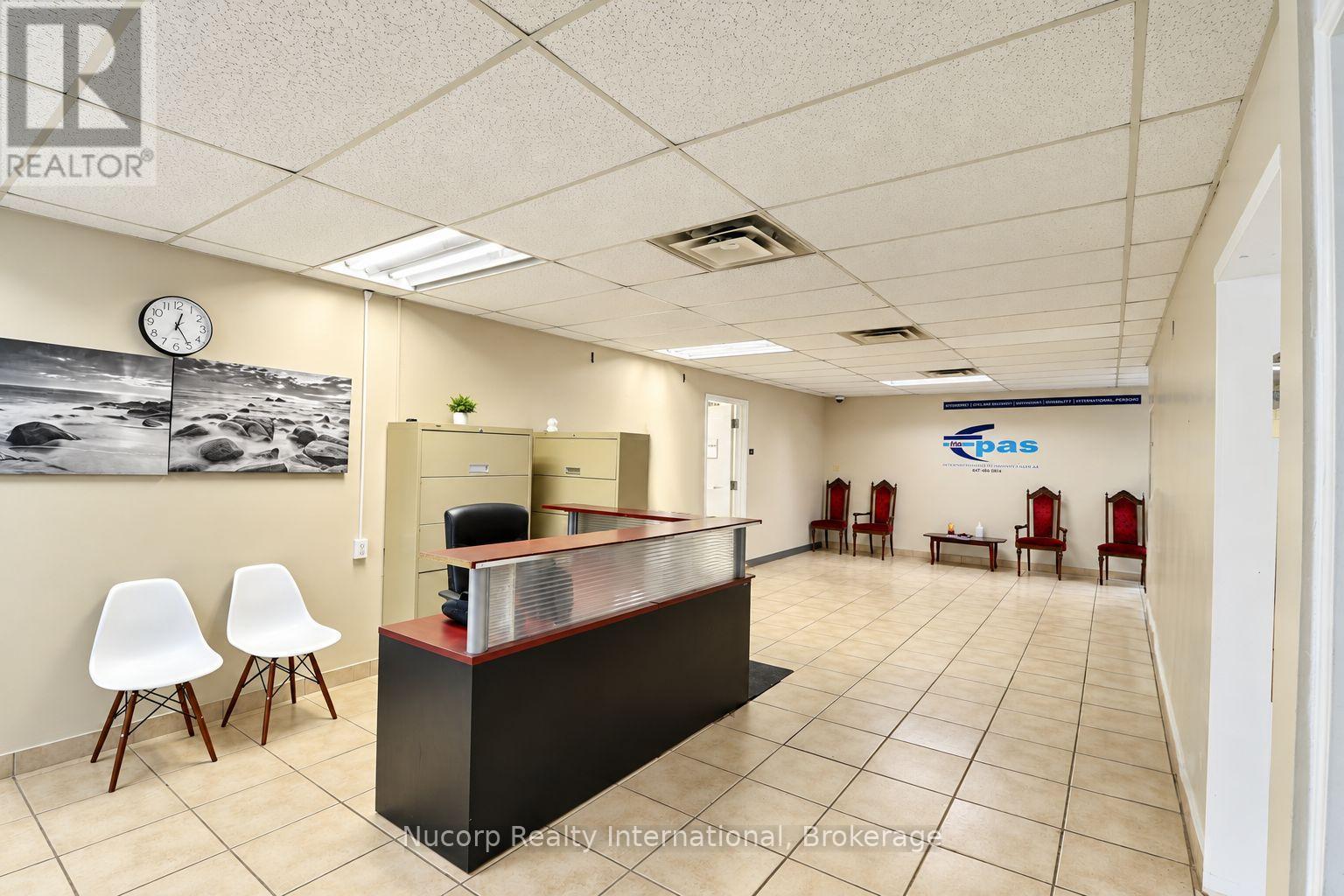 303 - 2045 Dufferin Street, Toronto, Ontario  M6E 3R4 - Photo 9 - C14117938
