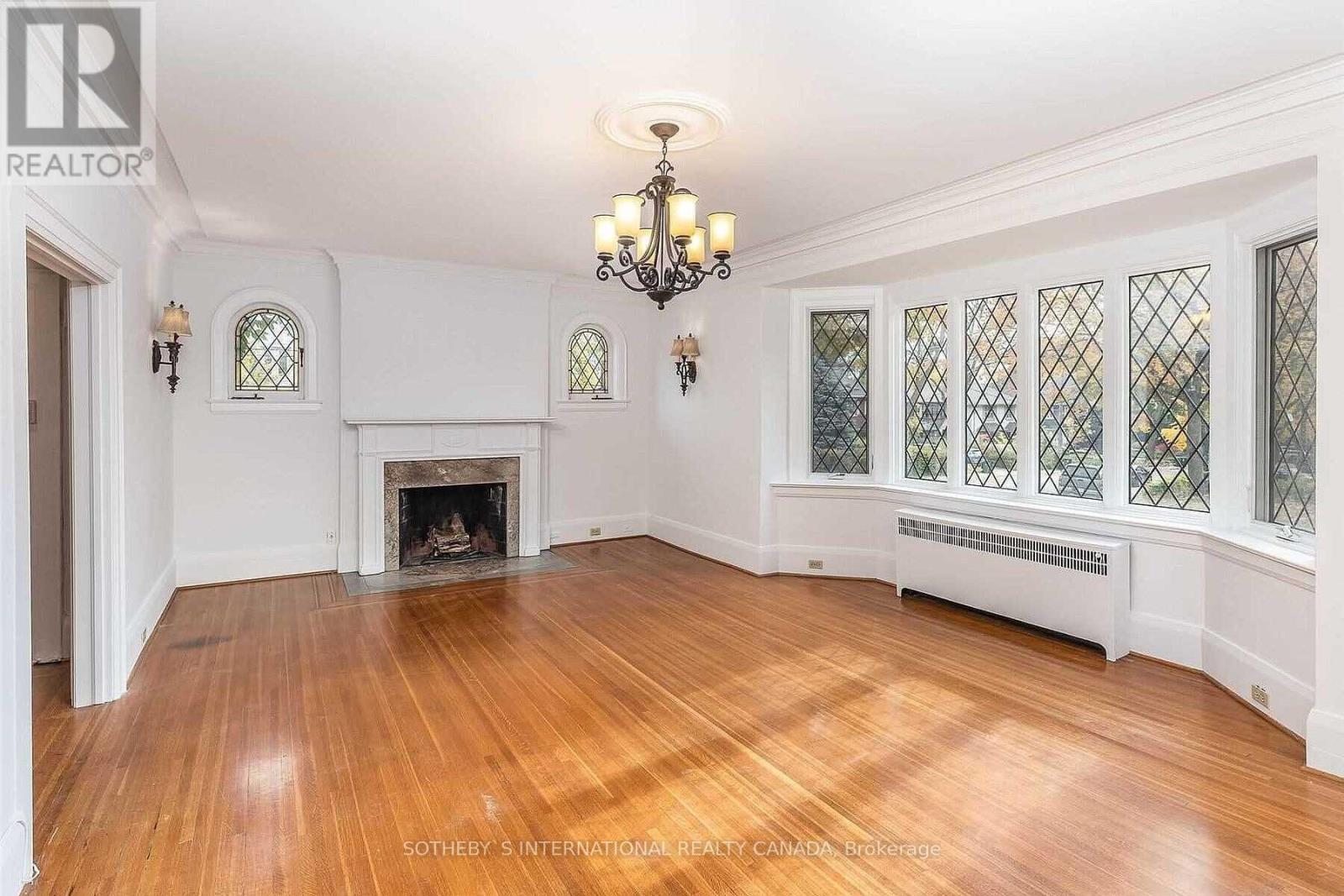 Main Fl - 130 Highbourne Road, Toronto, Ontario  M5P 2J7 - Photo 7 - C14117978