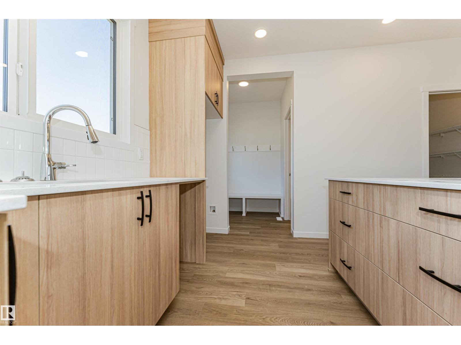 3896 Wren Cr NW, Edmonton, Alberta  T5S 0S9 - Photo 8 - E4514325