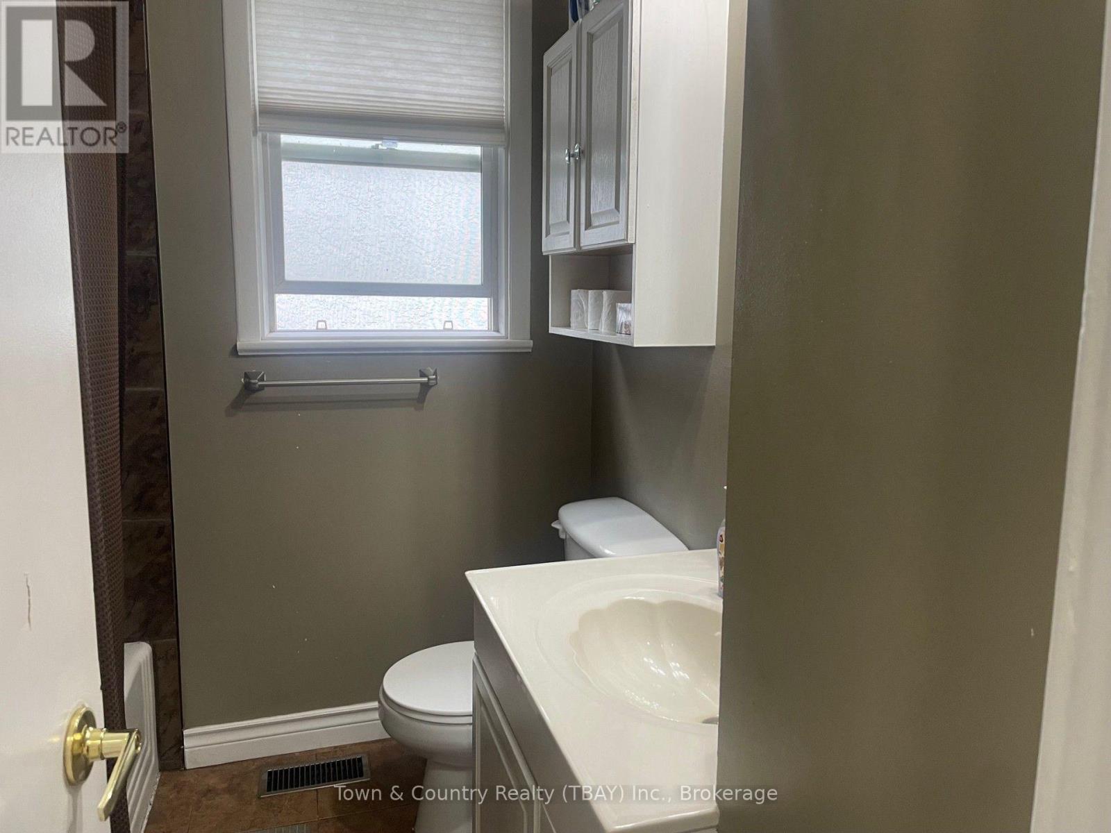 116 Harold Street S, Thunder Bay, Ontario  P7E 1K4 - Photo 6 - X14117580