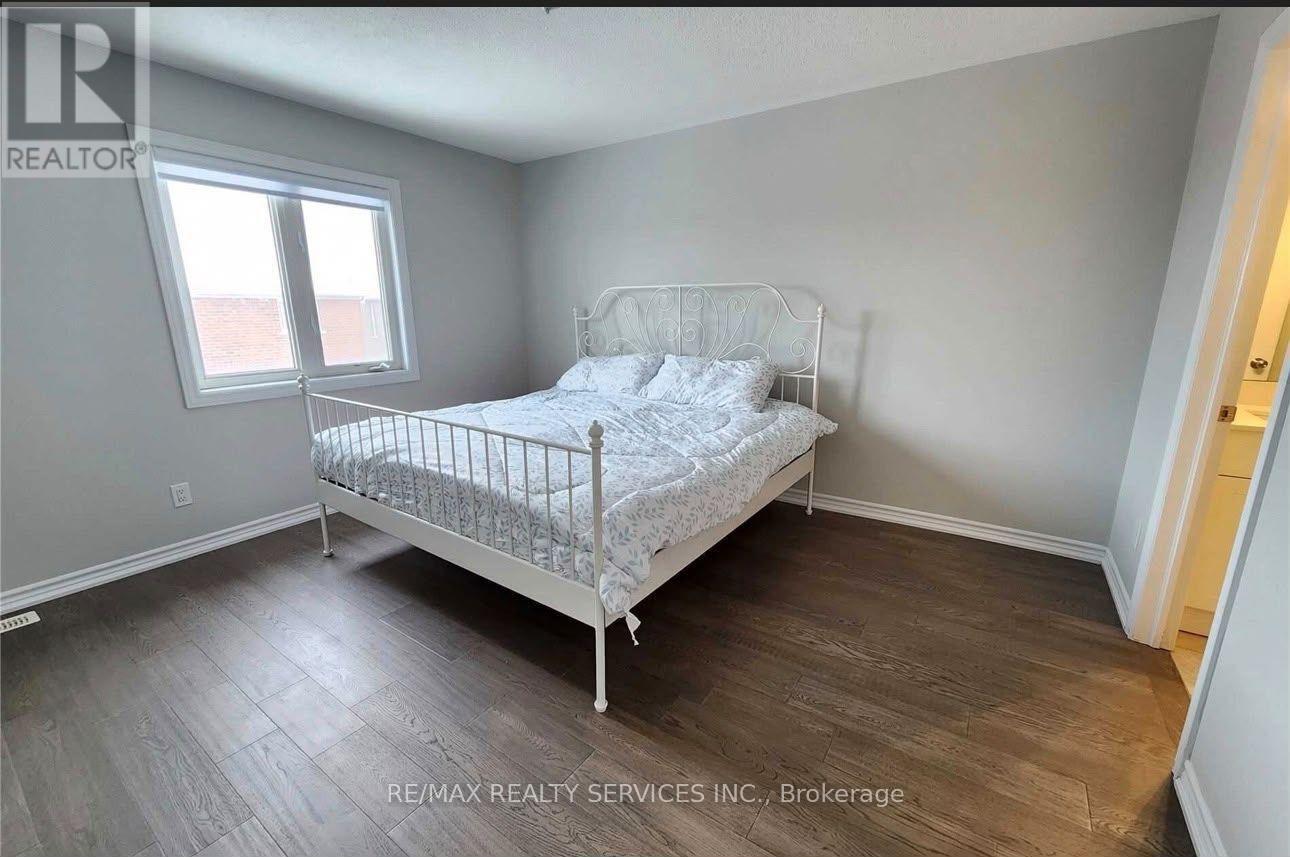 91 Daden Oaks Drive, Brampton, Ontario  L6P 3R9 - Photo 11 - W14117944