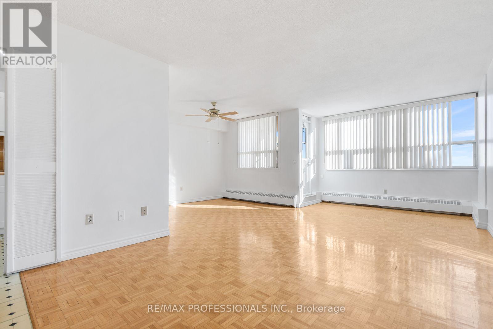 1102 - 451 The West Mall Drive, Toronto, Ontario  M9C 1G1 - Photo 3 - W14118024