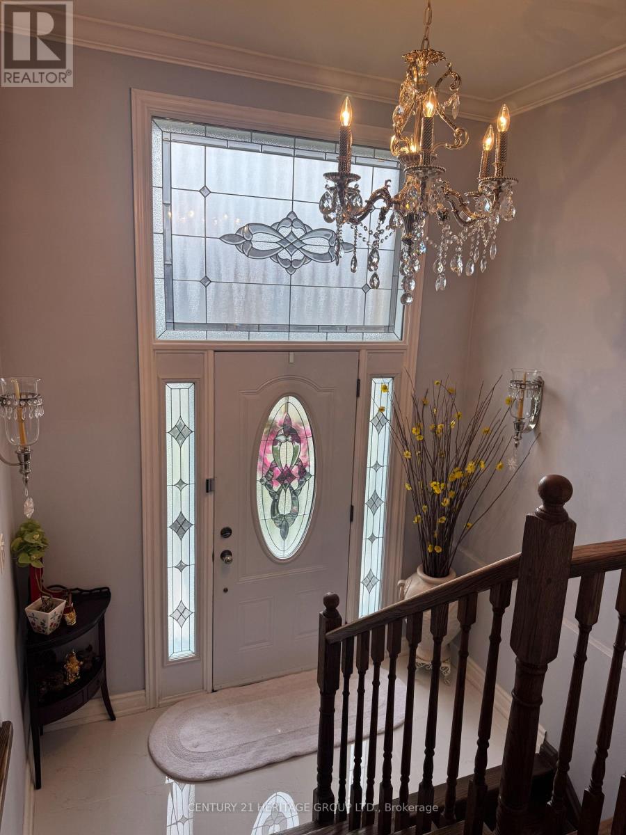 54 Petiole Road, Toronto, Ontario  M3N 2B4 - Photo 4 - W14118032