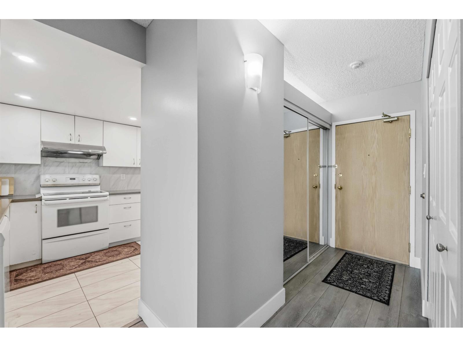 706 14881 103a Avenue, Surrey, British Columbia  V3R 0M5 - Photo 6 - R3178204