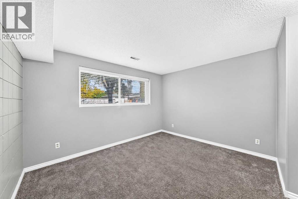 7409 37 Avenue NW, Calgary, Alberta  T3B 1W8 - Photo 34 - A2349302
