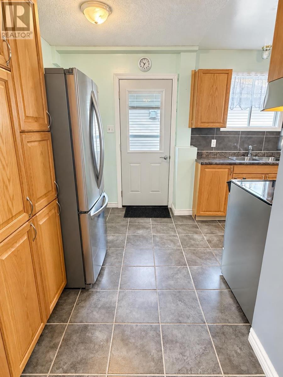 43 Mclaren Cres, Elliot Lake, Ontario  P5A 3M3 - Photo 9 - SM262986