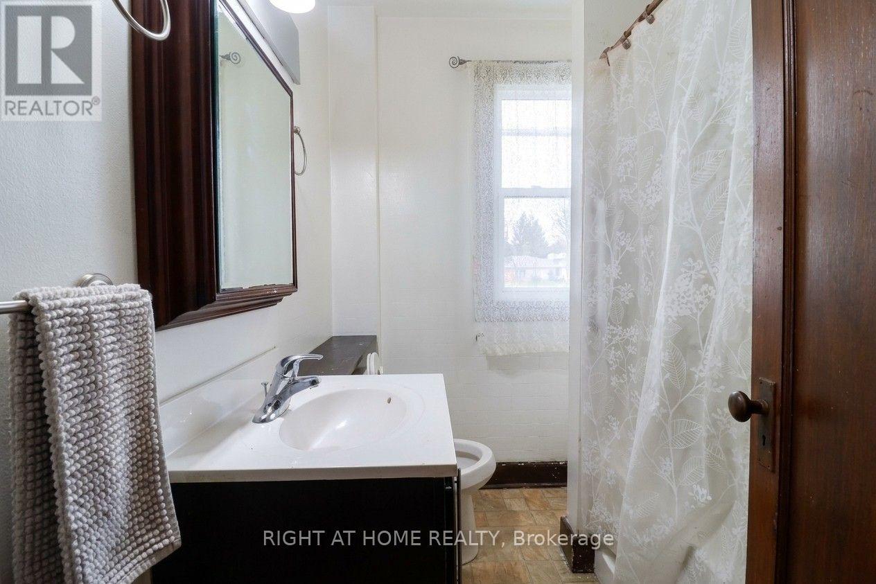 132 Victoria Street S, Sarnia, Ontario  N7T 2T1 - Photo 15 - X14118080