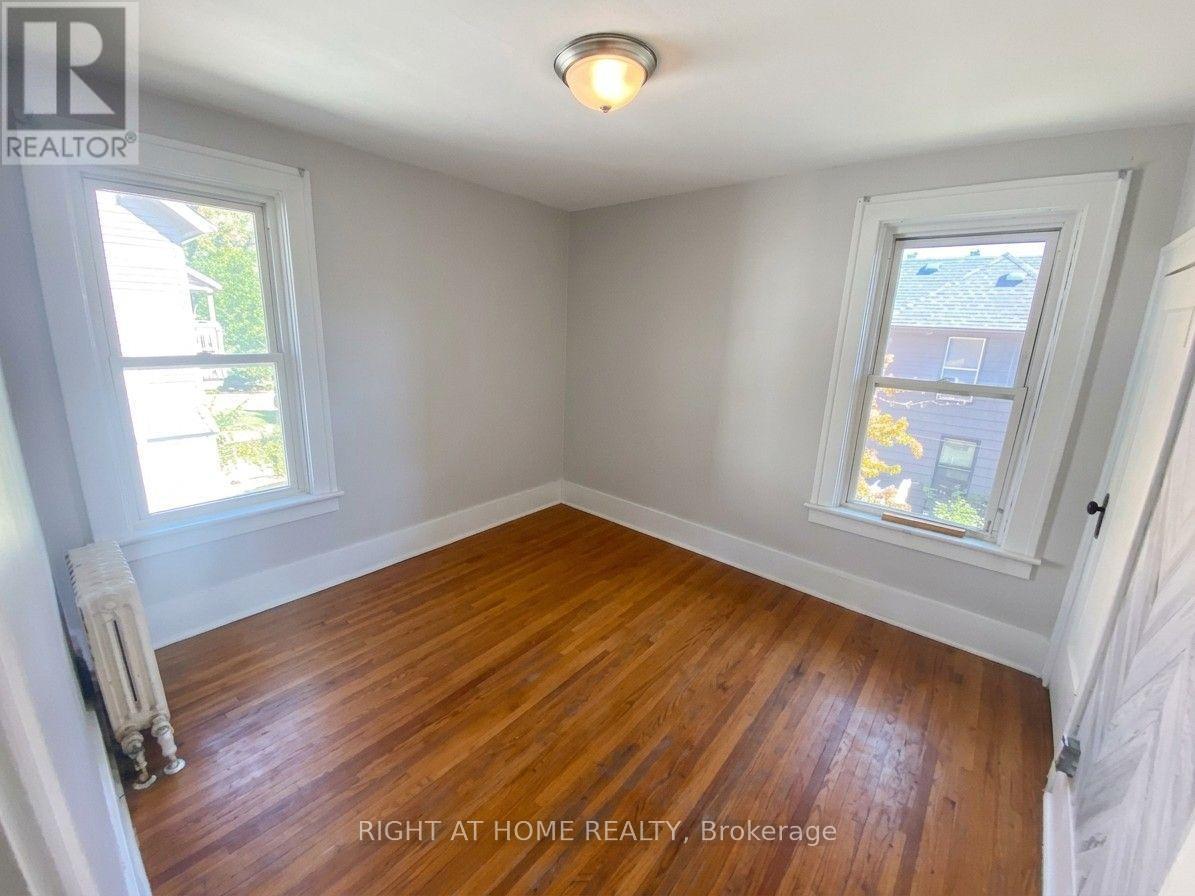 132 Victoria Street S, Sarnia, Ontario  N7T 2T1 - Photo 2 - X14118080