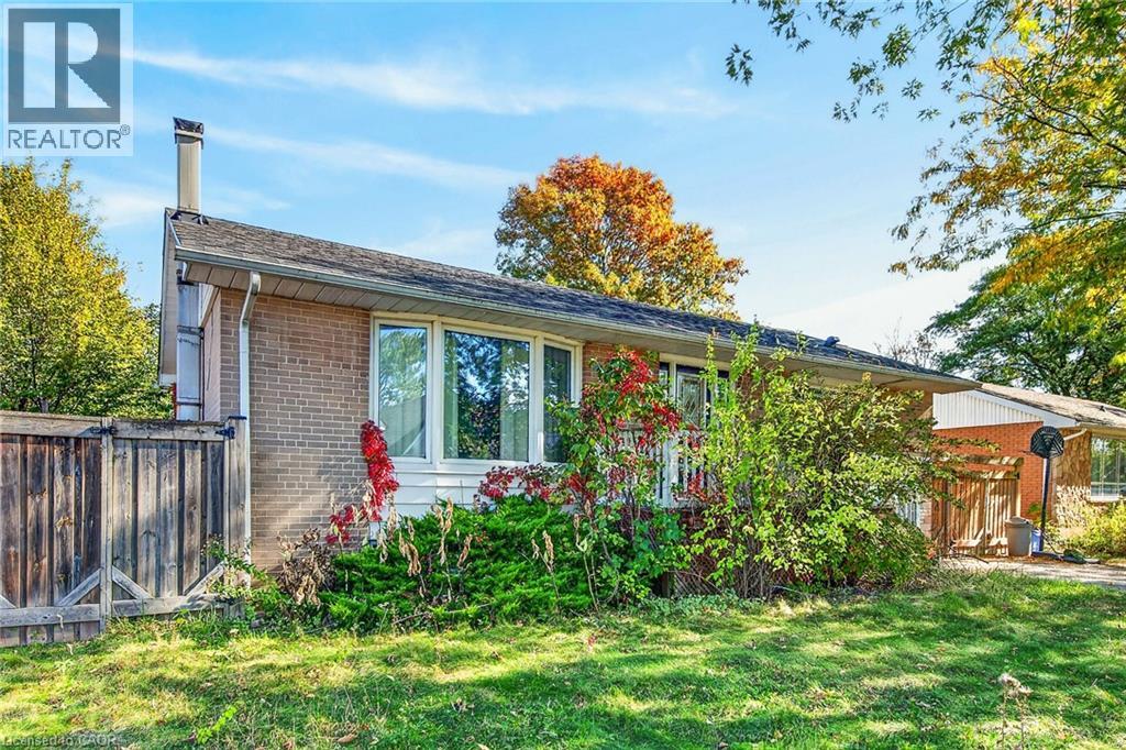 363 Duncombe Drive, Burlington, Ontario  L7L 4M2 - Photo 4 - 40873949