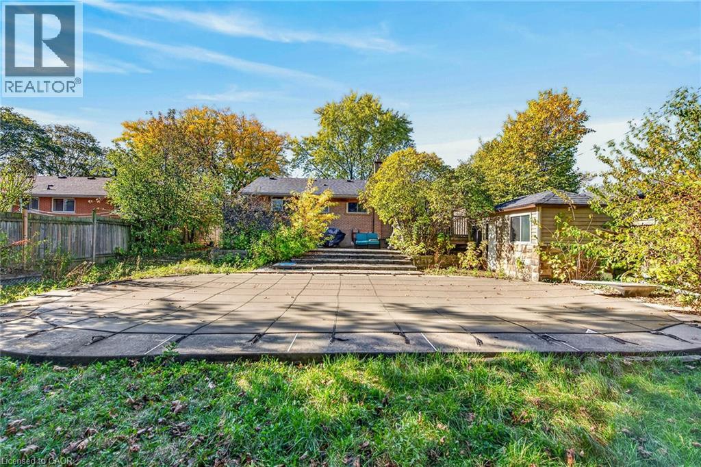 363 Duncombe Drive, Burlington, Ontario  L7L 4M2 - Photo 16 - 40873949