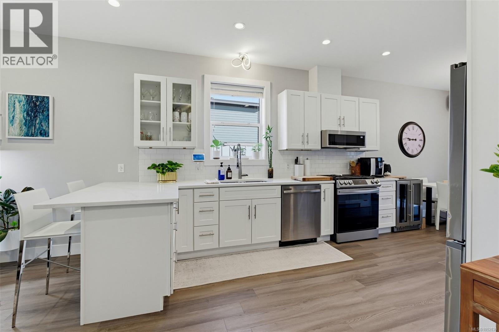 925 Turnstone Ridge
