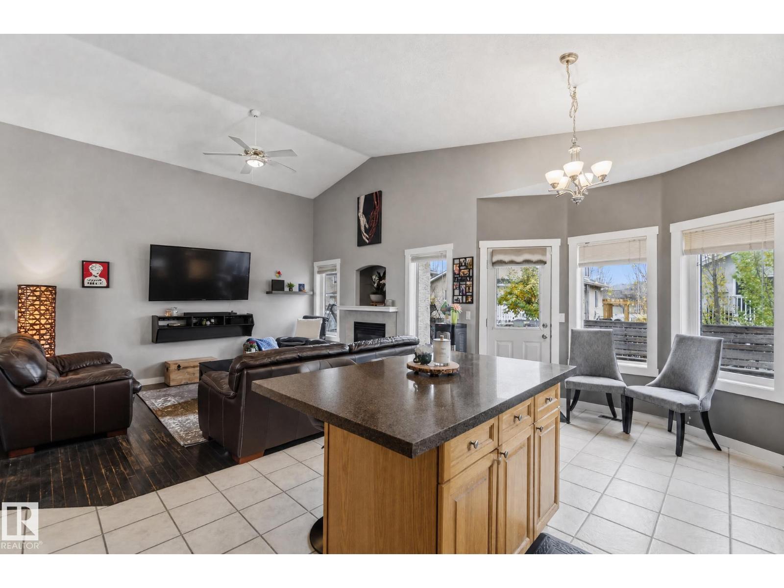 7623 166 Av Nw, Edmonton, Alberta  T5Z 3V7 - Photo 3 - E4514252