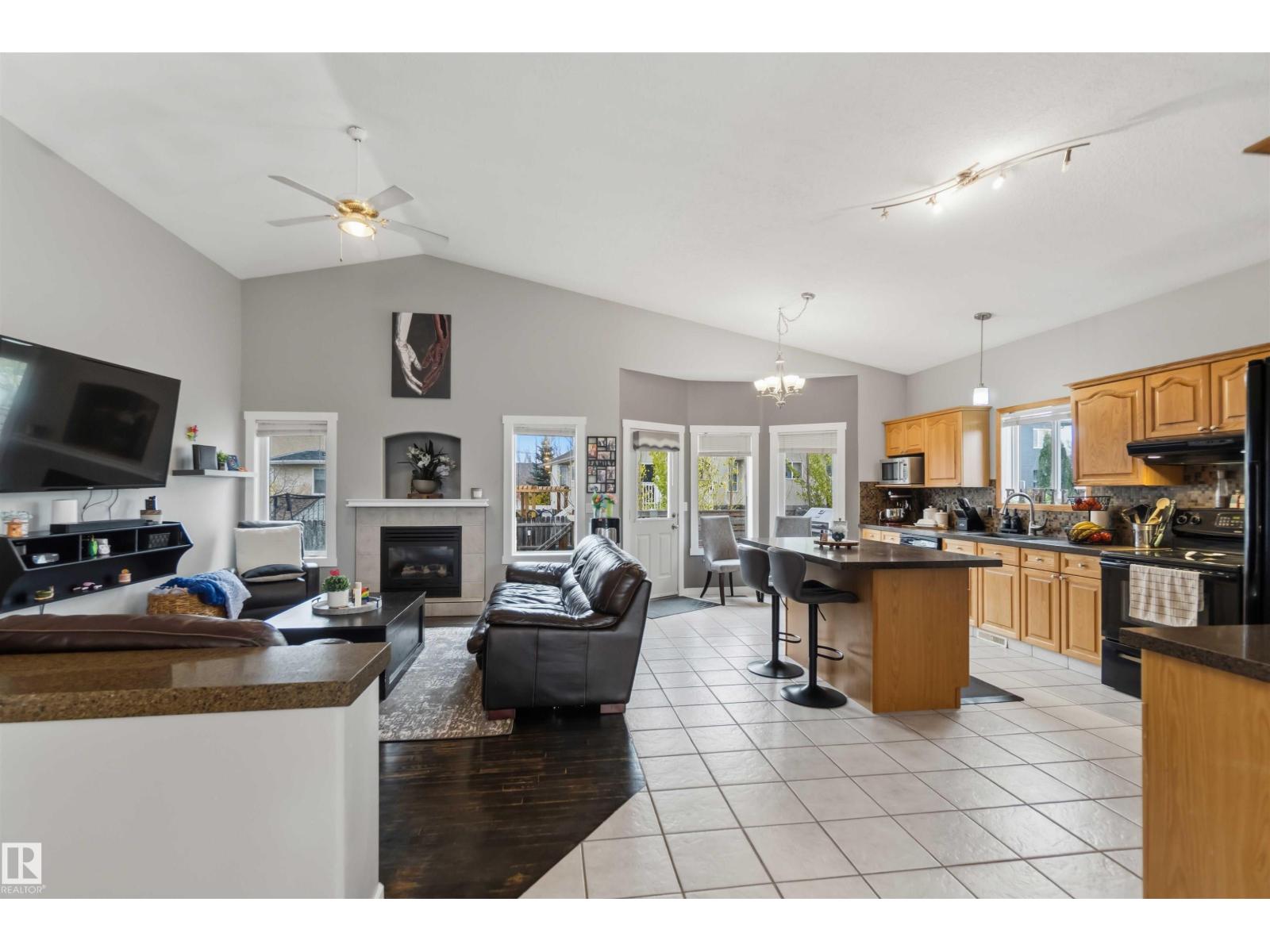 7623 166 Av Nw, Edmonton, Alberta  T5Z 3V7 - Photo 4 - E4514252