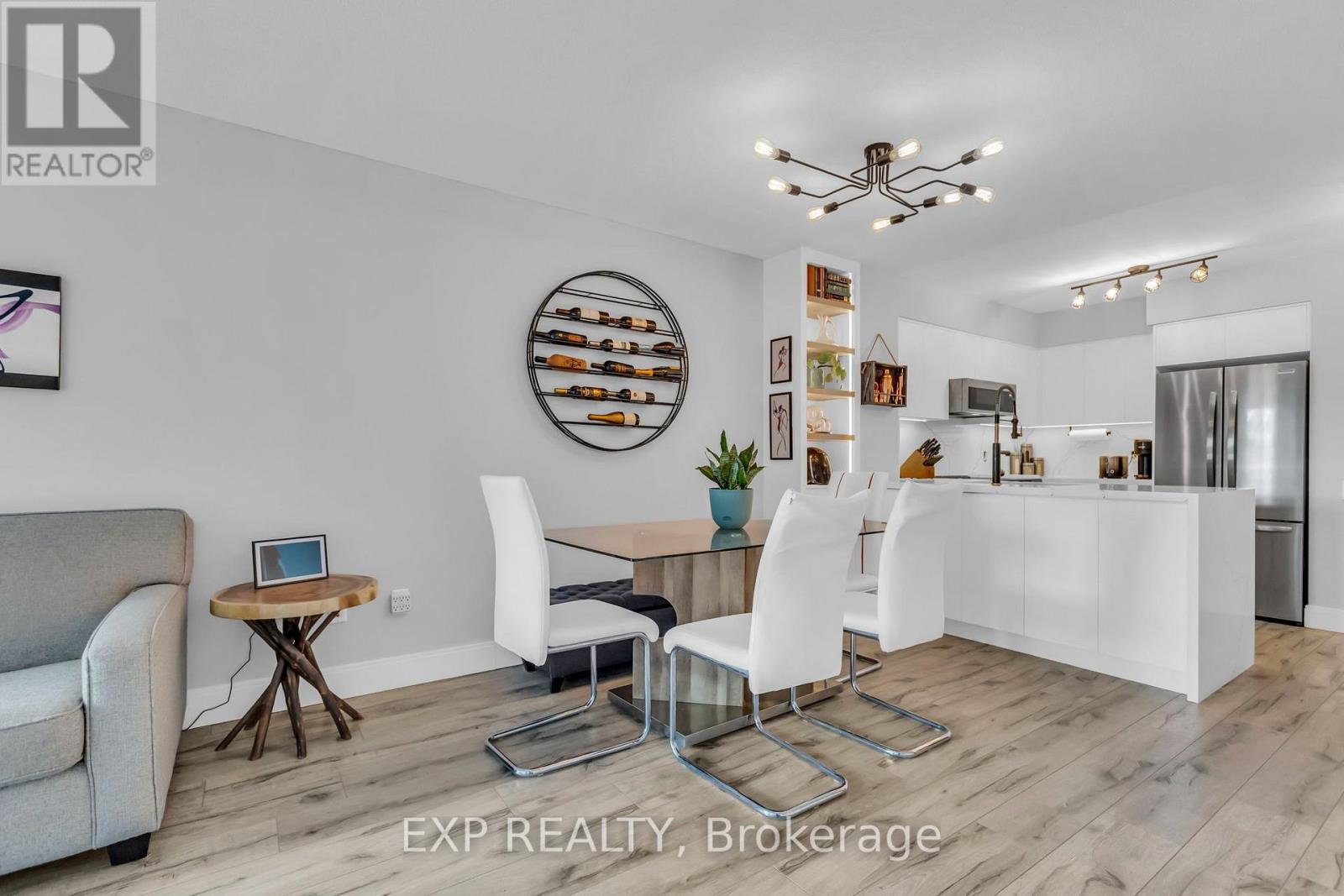 806 - 2181 Yonge Street, Toronto, Ontario  M4S 3H7 - Photo 7 - C14118050