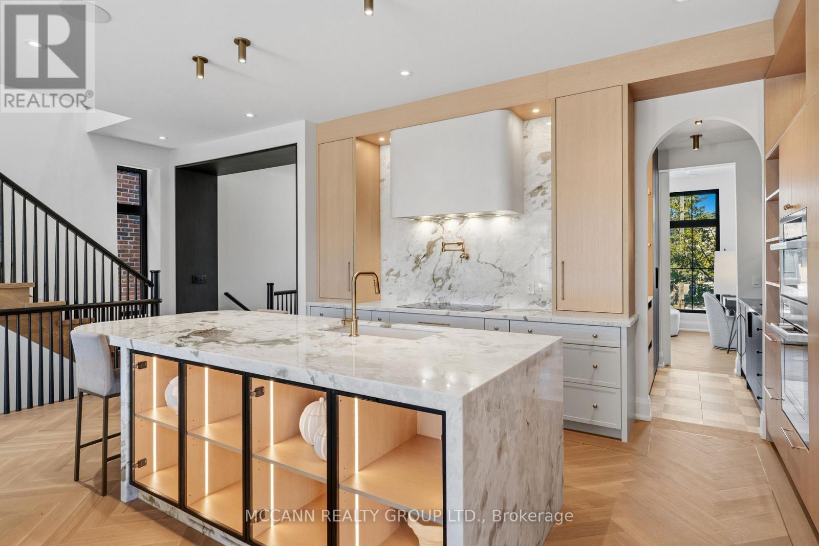 403 Melrose Avenue, Toronto, Ontario  M5M 1Z6 - Photo 10 - C14118092
