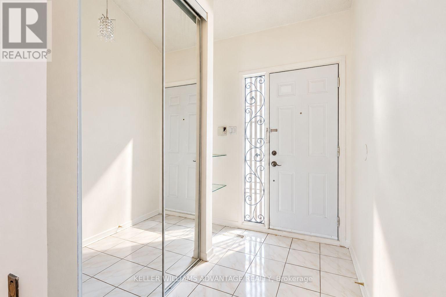 58 Ambercroft Boulevard, Toronto, Ontario  M1W 3B9 - Photo 5 - E14118212