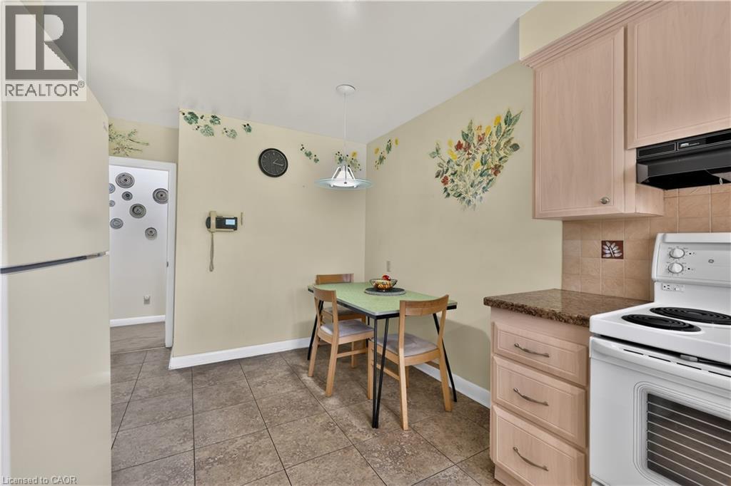 2086 Glenforest Crescent, Oakville, Ontario  L6J 2G4 - Photo 8 - 40873699