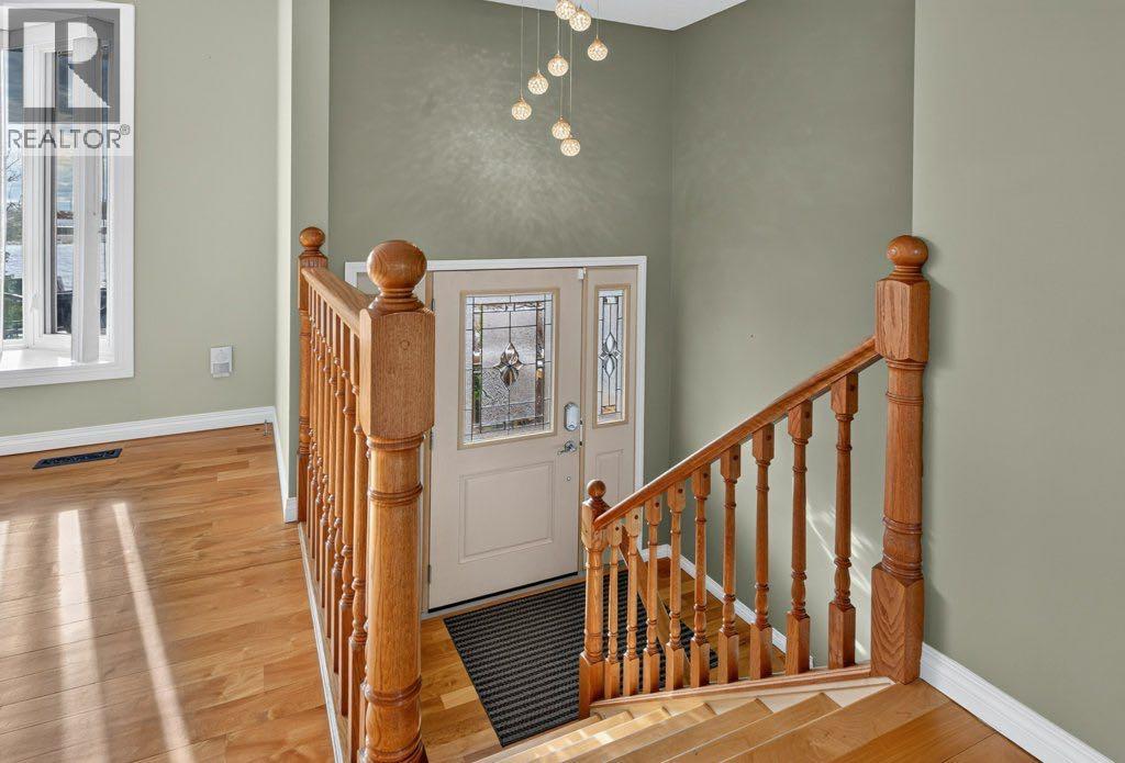6024 Pinecrest Way NE, Calgary, Alberta  T1Y 1J9 - Photo 3 - A2353097