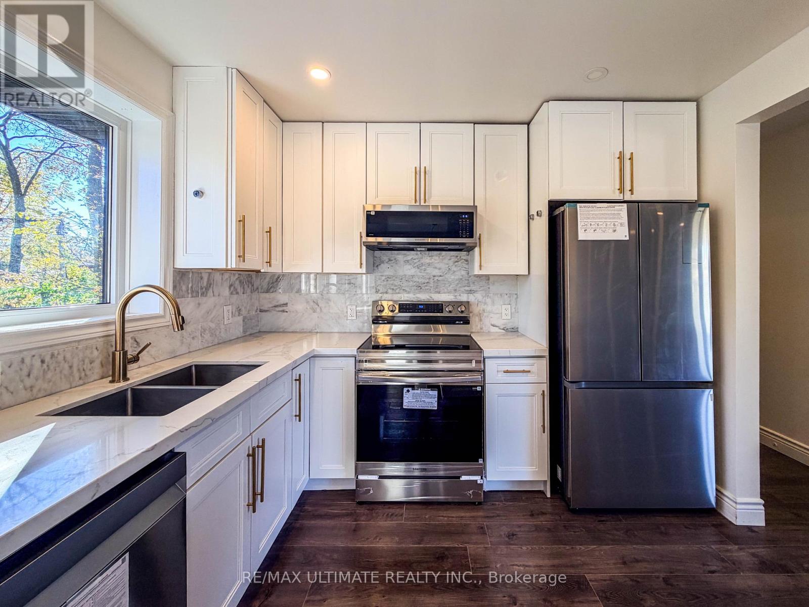 Main - 111 Combe Avenue, Toronto, Ontario M3H 4J8 - Photo 7 - C14109148