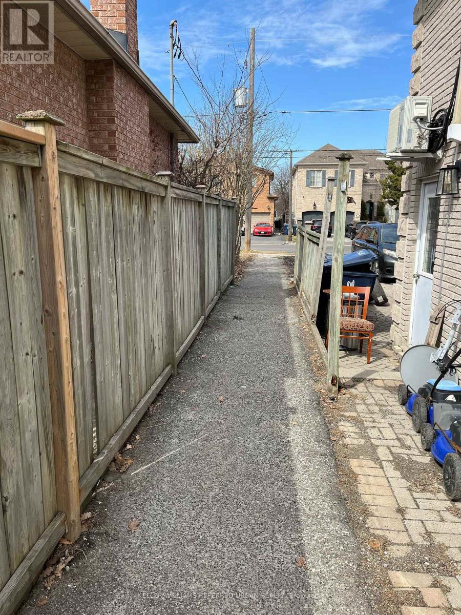 Bsmt 2 - 103 Almore Avenue, Toronto, Ontario M3H 2H4 - Photo 24 - C14114866