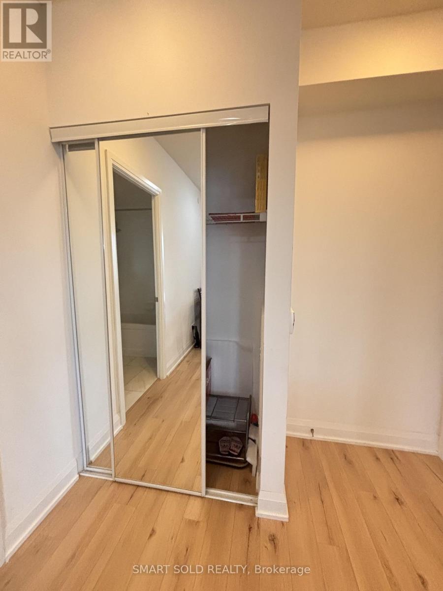 1105 - 56 Annie Craig Drive, Toronto, Ontario  M8V 0C5 - Photo 4 - W14118058
