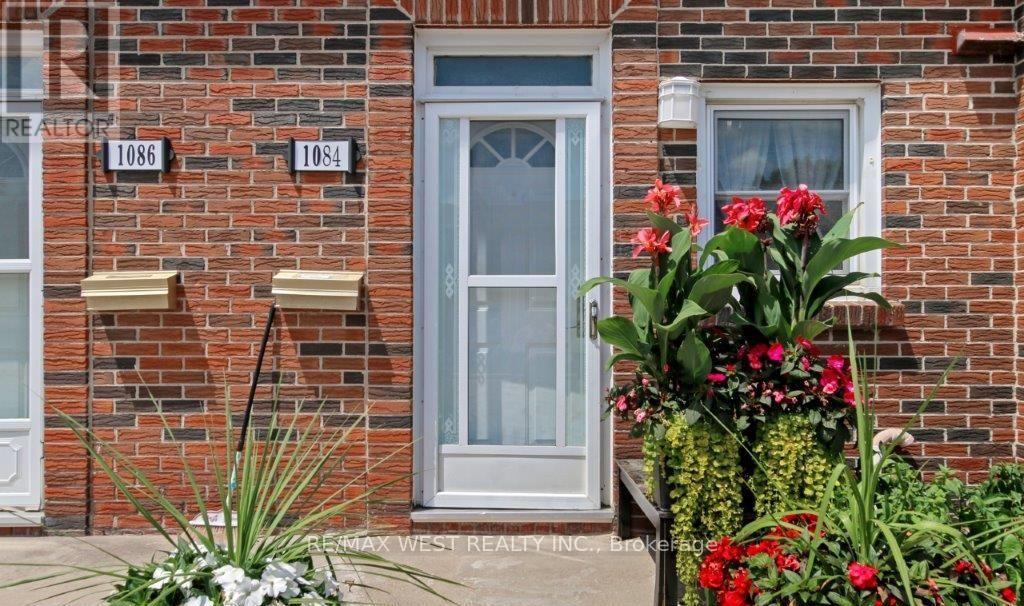 1084 Southdale Road E, London South, Ontario  N6E 1B2 - Photo 2 - X14114906