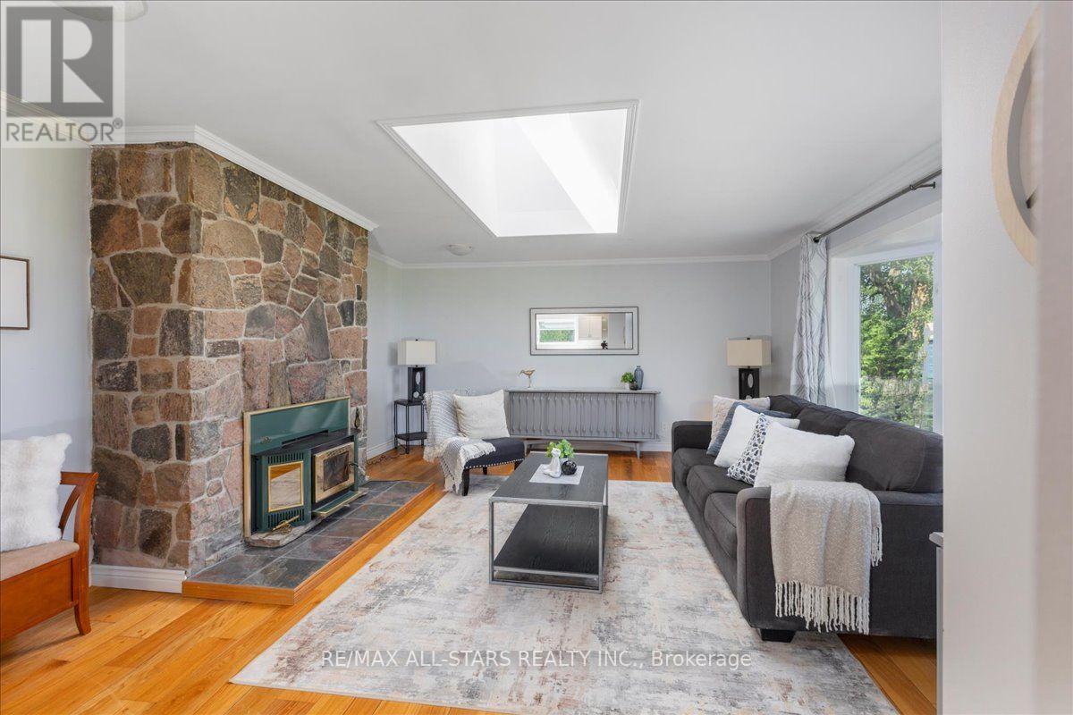 35 Lake Drive E, Georgina, Ontario  L4P 3E9 - Photo 13 - N13638364