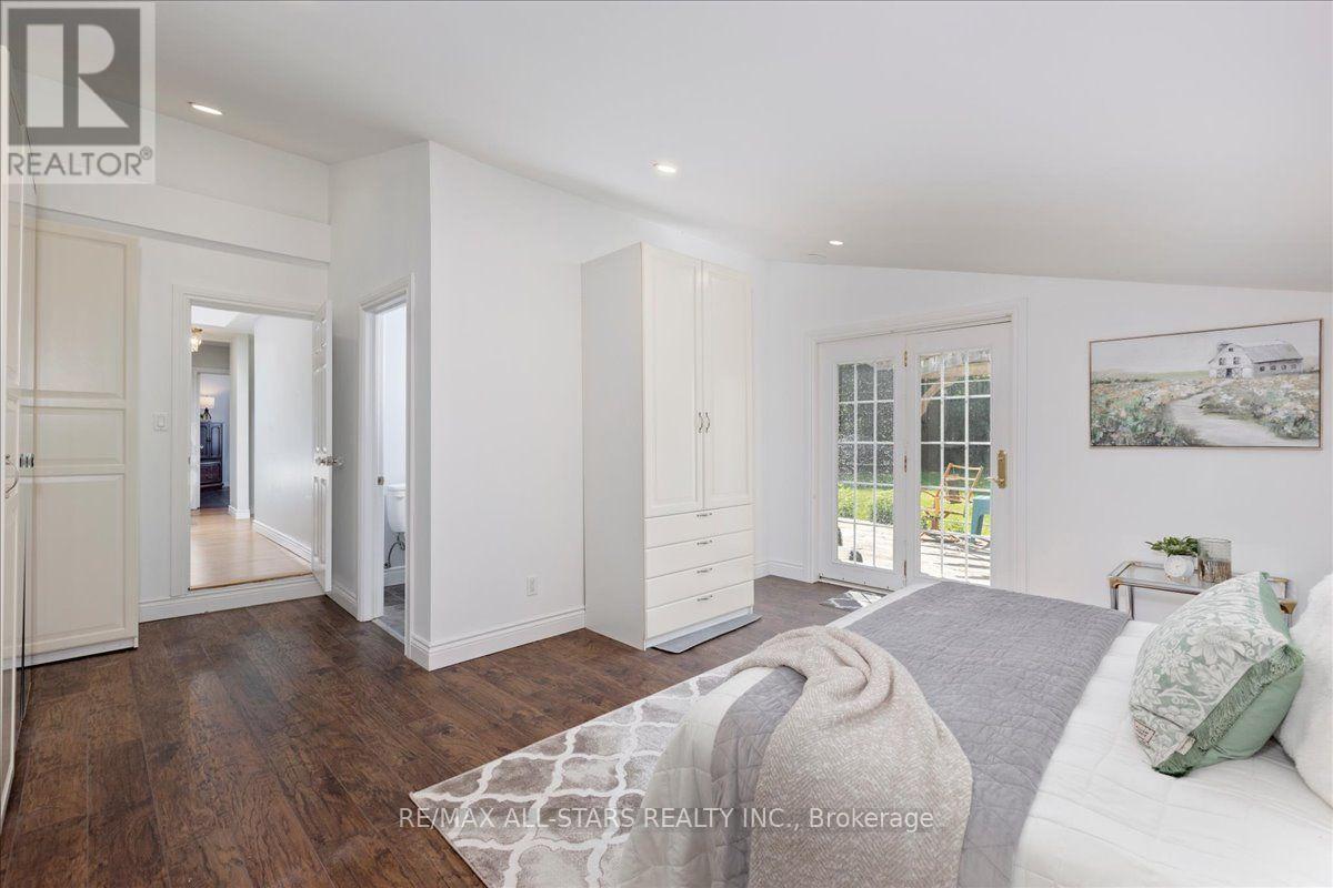 35 Lake Drive E, Georgina, Ontario  L4P 3E9 - Photo 21 - N13638364