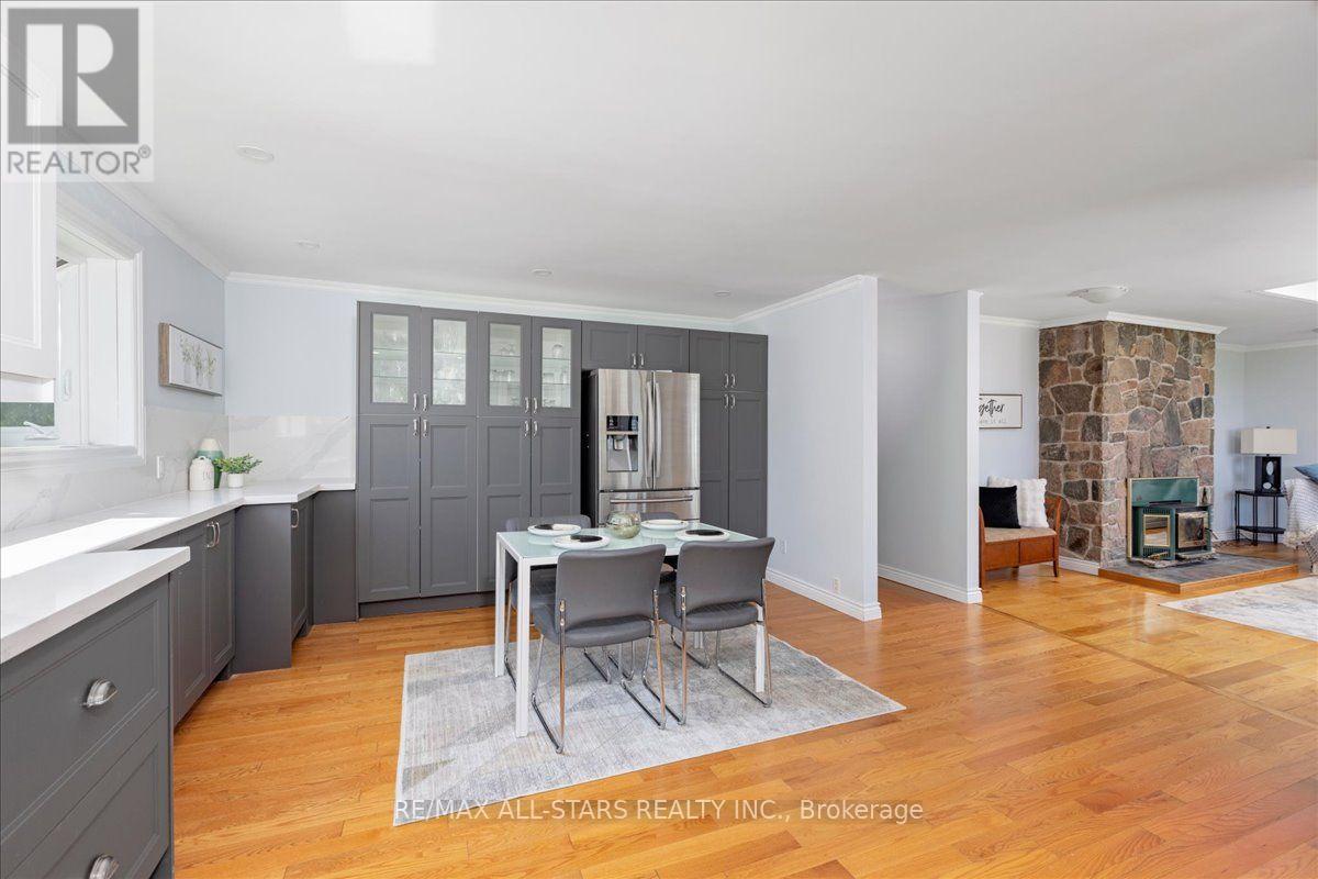 35 Lake Drive E, Georgina, Ontario  L4P 3E9 - Photo 10 - N13638364