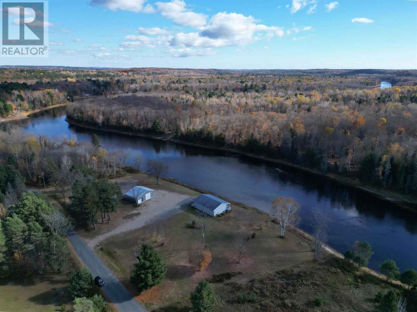 78 Mississagi Cres, Iron Bridge, Ontario P0R 1H0 - Photo 2 - SM262990