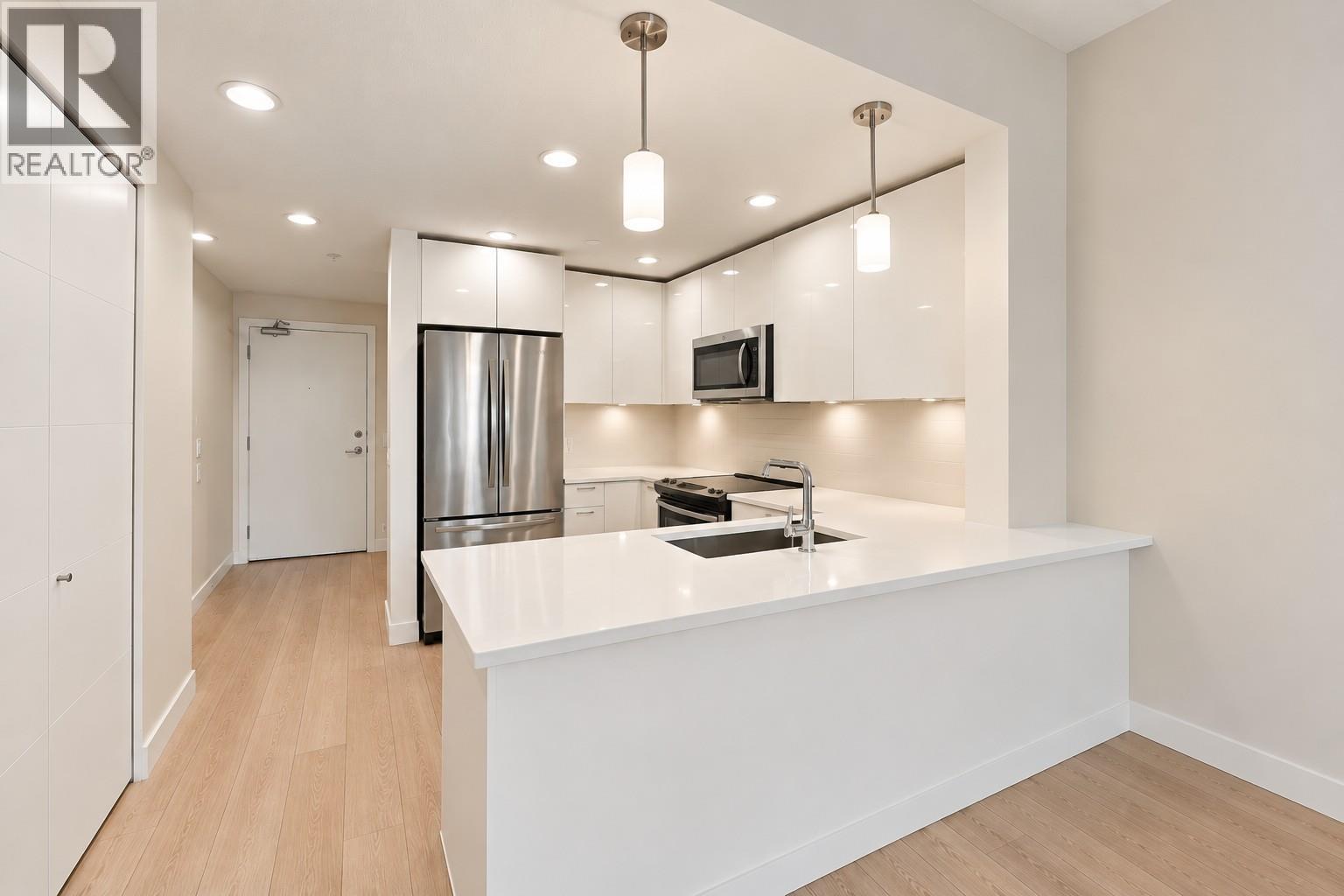 307 719 W 3rd Street, North Vancouver, British Columbia  V7M 0E7 - Photo 8 - R3178524