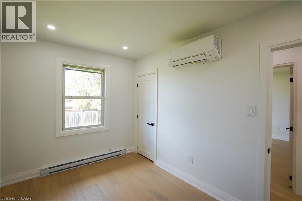 136 Warren Avenue, Hamilton, Ontario  L9A 3E1 - Photo 19 - 40874069