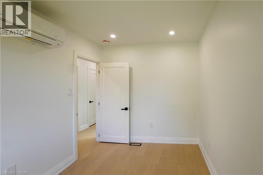 136 Warren Avenue, Hamilton, Ontario  L9A 3E1 - Photo 22 - 40874098